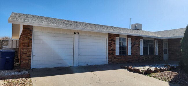 Building Photo - 1412 Monte Negro Dr