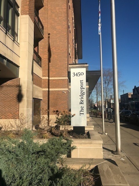 Building Photo - 3450 S Halsted St