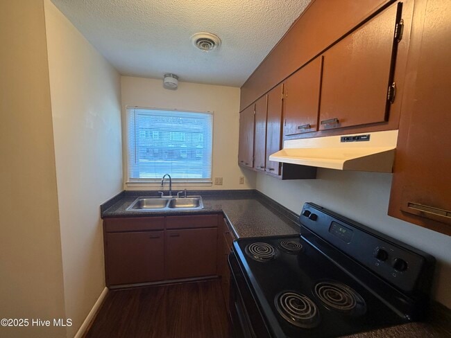 Building Photo - 133 Stratton Pl