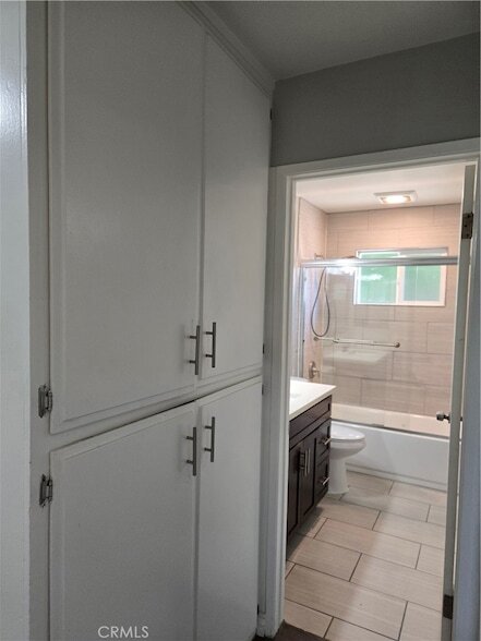 Foto del edificio - 9321 Salem Ave