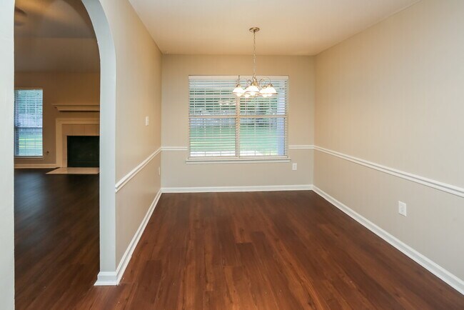Building Photo - 6205 Morgan Manor Cove