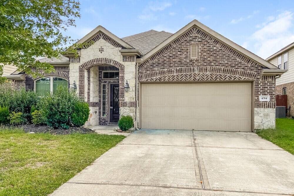 Foto principal - 4314 Juniper Bay Ln