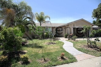 Building Photo - 9024 Alderson Ave