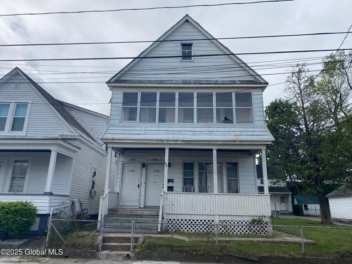 Foto principal - 1320 8th Ave