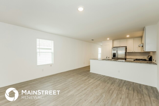 Building Photo - 8507 Grosbeak Cv