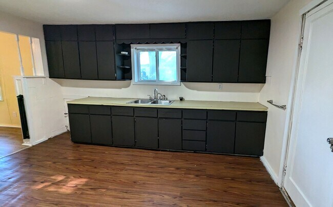 Foto del edificio - 1237 Francis Ave
