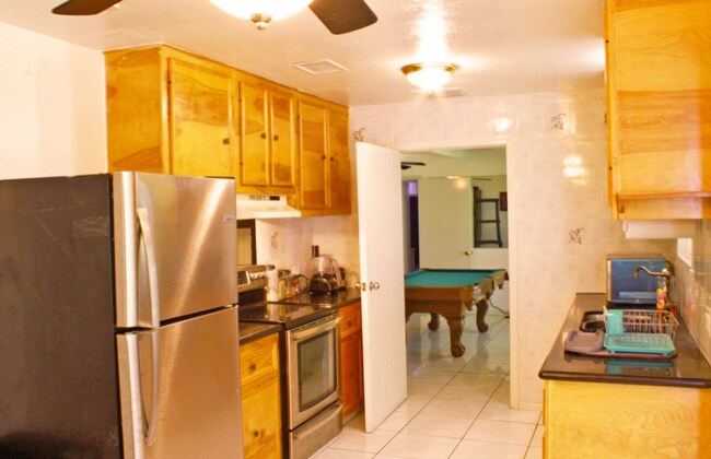 Foto del edificio - 15115 Old Creek Rd