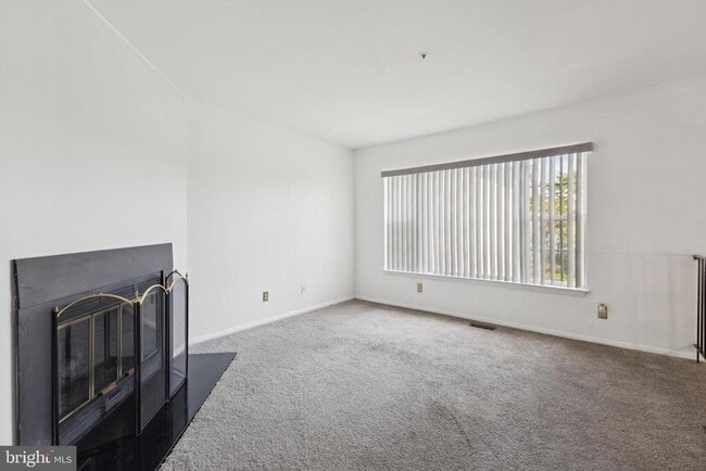 Building Photo - 5715 Regency Ln