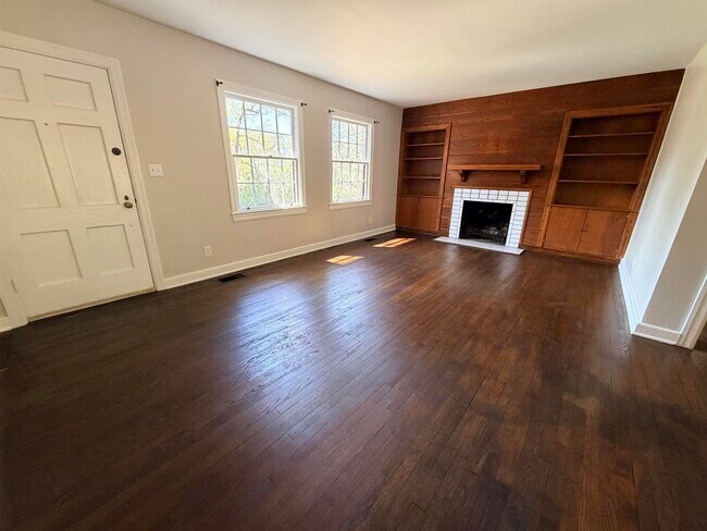 Foto del edificio - 1024 Cherokee Dr