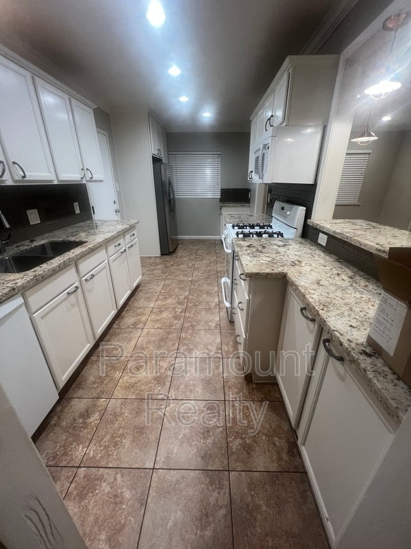 Building Photo - 3131 Mt Diablo St