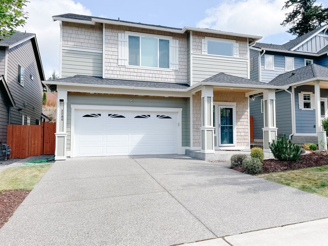 Foto principal - 4 Bedroom Home in Silverdale's Woodbridge ...