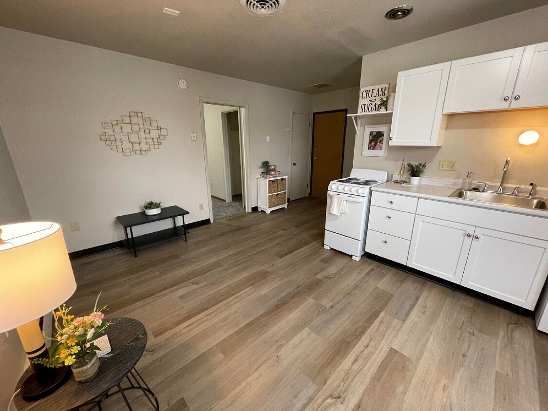 Primary Photo - APPLICATION PENDING -- Charming 1 Bed, 1 B...