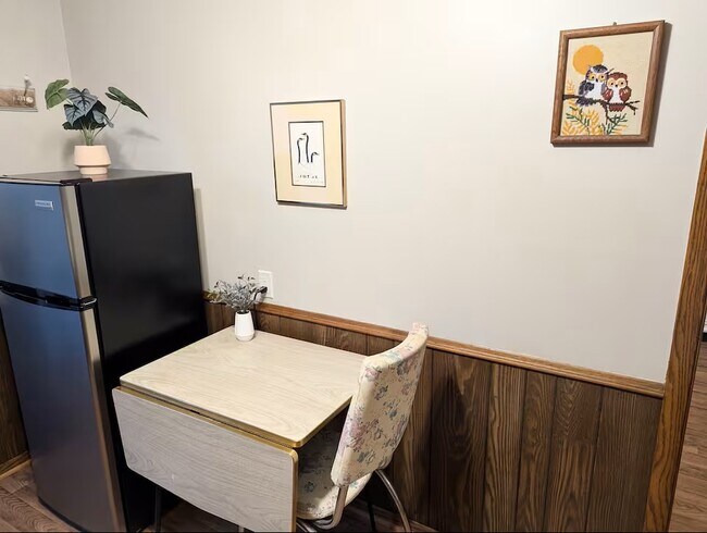 Cocina Comedor - 915 N Broadway