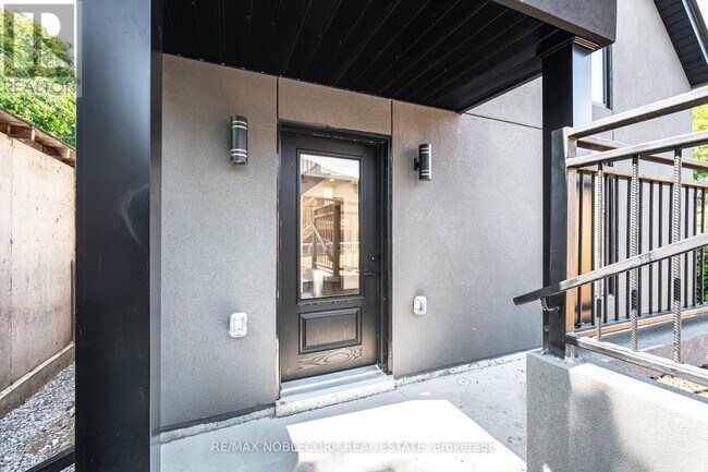 Photo du bâtiment - 40 Montcalm Ave