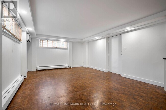 Building Photo - 173 Quebec Ave