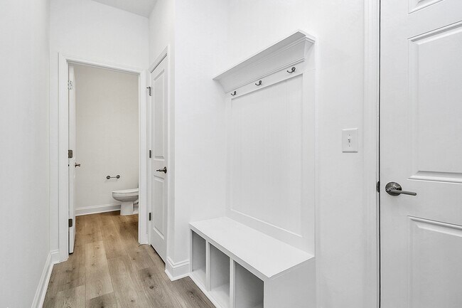 Foto del edificio - 707 Hoke Ln