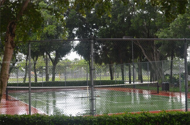 Foto del edificio - 706 NW 91st Terrace