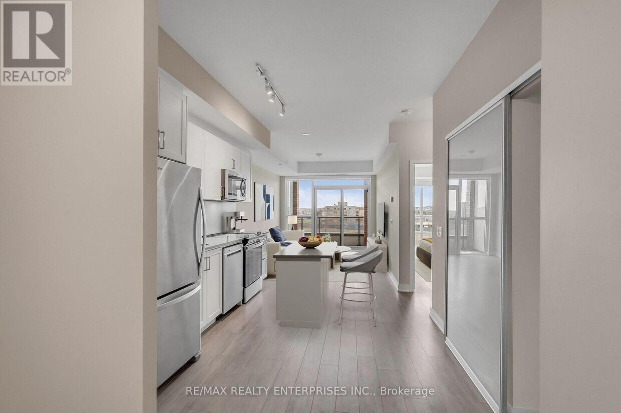 Photo principale - 681-681 Yonge St