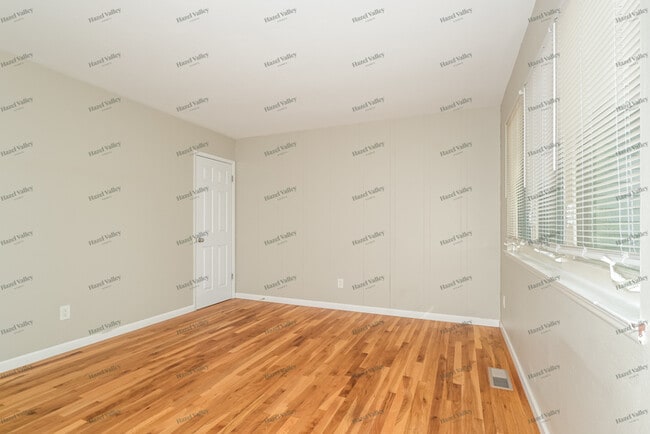 Foto del edificio - 7335 Landi Ct