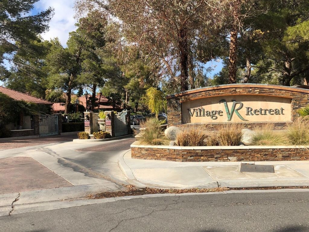 Primary Photo - 919 N Heritage Dr