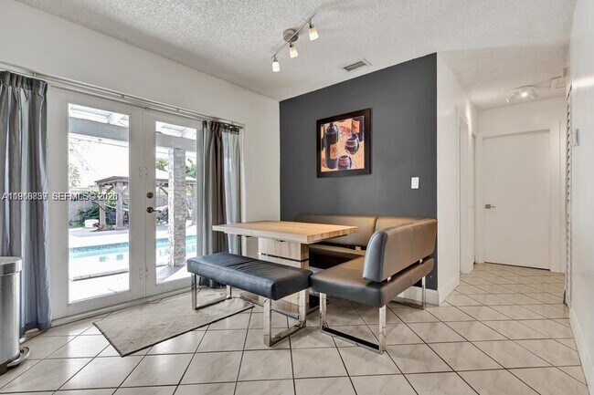 Foto del edificio - 19821 Eagle Nest Rd