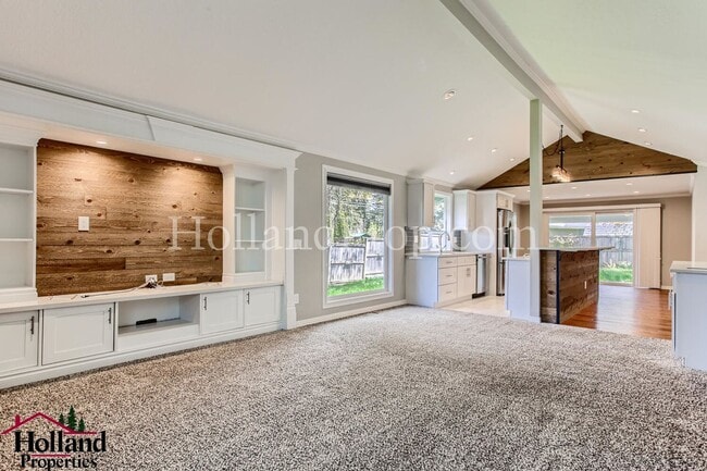 Building Photo - Beautiful Single-Level Home in West Beaver...