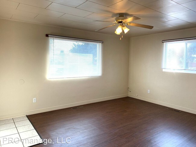 Building Photo - 605 Cambridge Dr