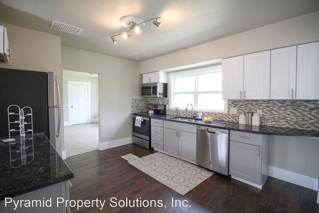Building Photo - 3 br, 2 bath House - 308 Park Ave