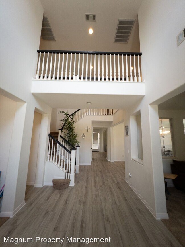 Building Photo - 4 br, 3.5 bath House - 32650 Sussex Stakes St