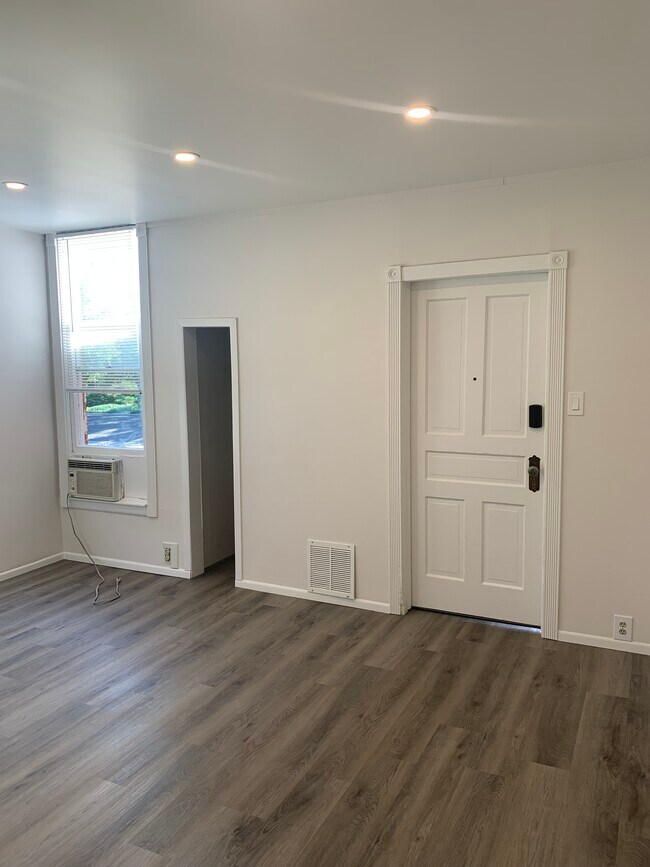 Living Room entrance view - 1620 S 1000 E
