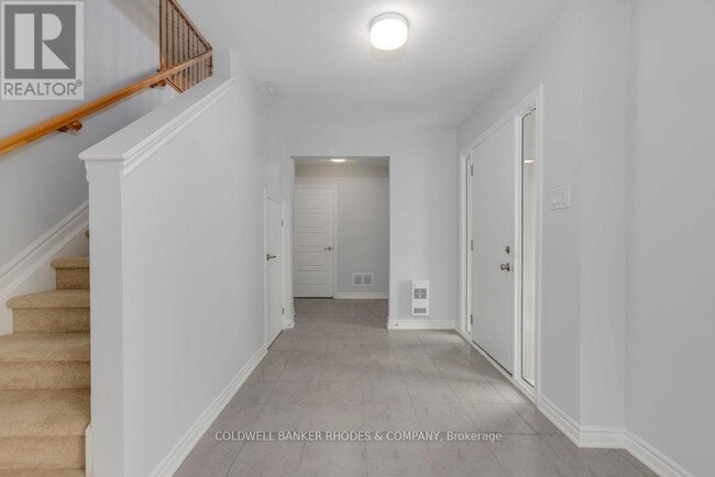 Building Photo - 231 Darjeeling Ave