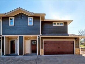 Building Photo - 1702 Cedar Bend Dr