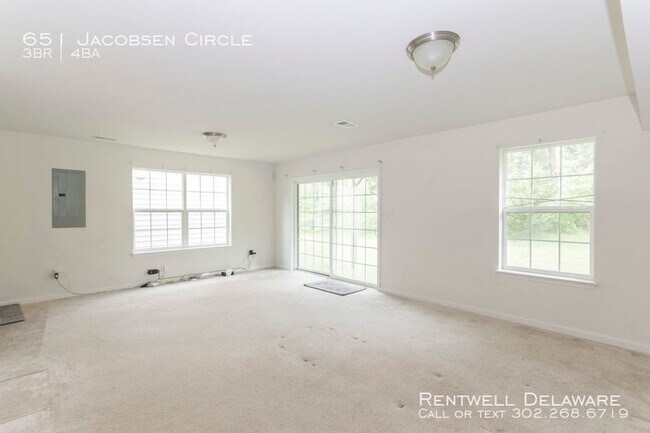 Building Photo - 651 Jacobsen Cir