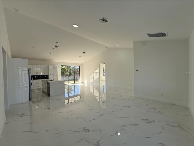 Foto del edificio - 2620 NE 22nd Ave