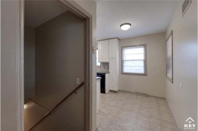 Foto del edificio - 953 S Doreen St