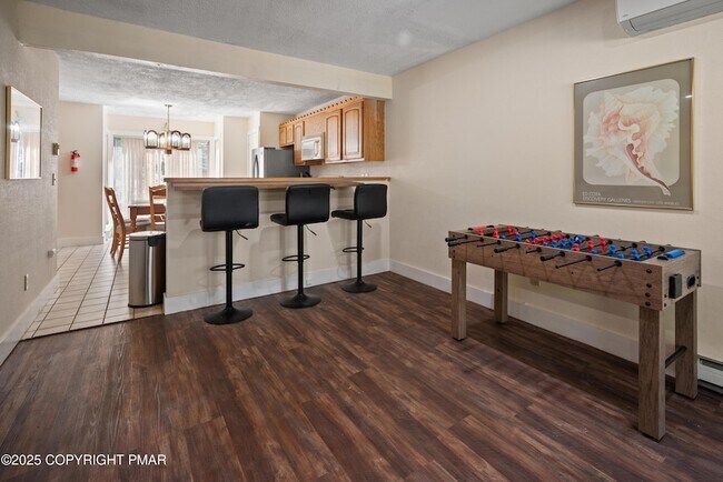 Foto del edificio - 854 Crest Pines Ln