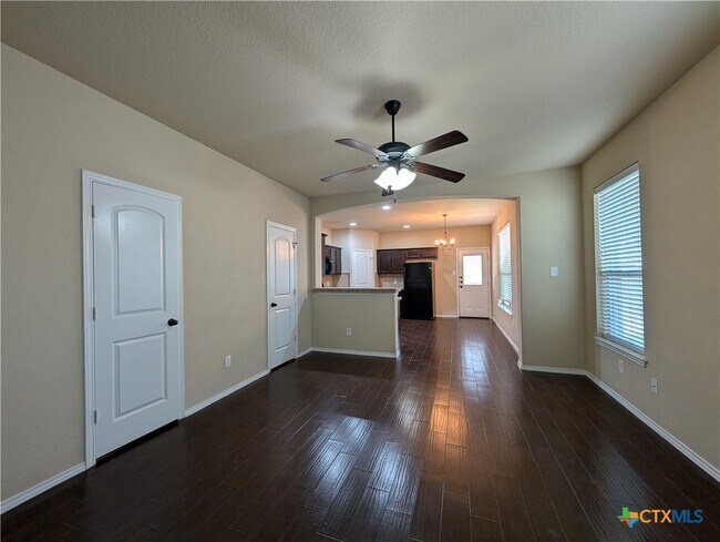 Foto del edificio - 1028 Brown Rock Dr