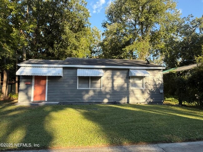 Building Photo - 903 Melson Ave