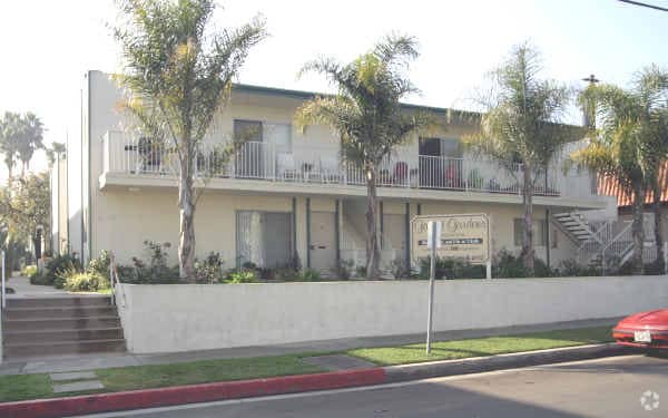 Garnet Gardens Apartments - Garnet Gardens Apartment
