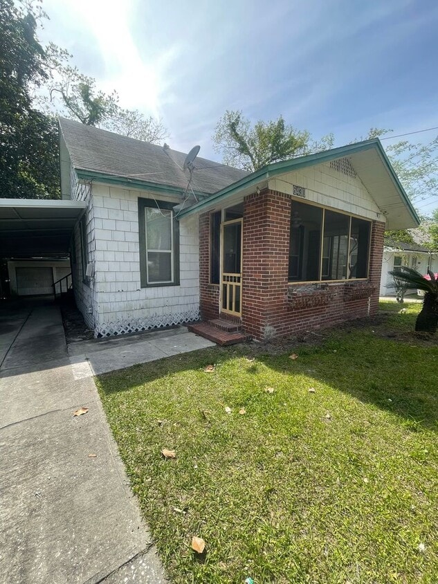 Primary Photo - 6430 Lanark Ave