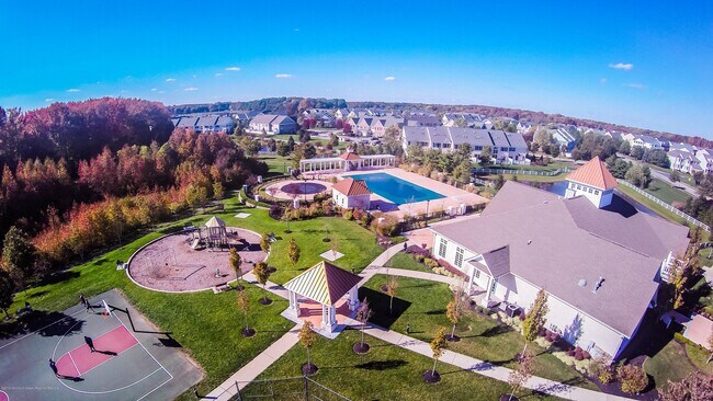 Foto del edificio - 45 Fells Dr