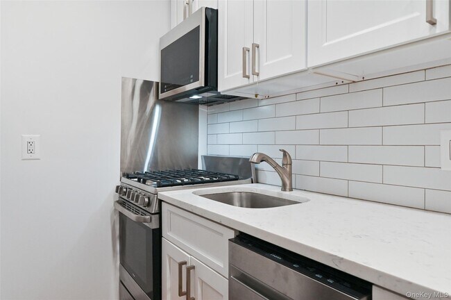 Foto del edificio - 5823 Fieldston Rd