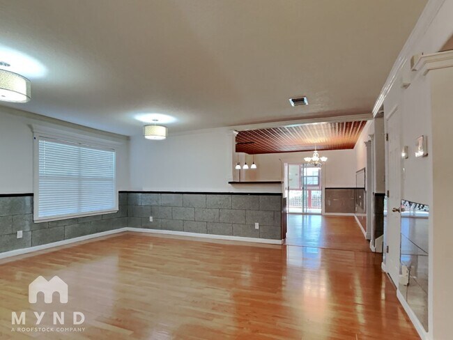 Foto del edificio - 8715 Veranda Ct