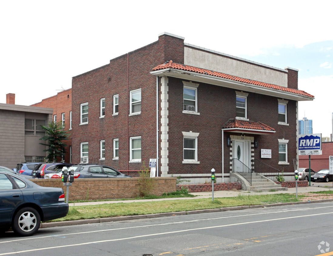 Building Photo - Art Museum Apartments