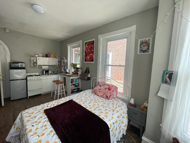 Foto del edificio - 4124 Chester Ave