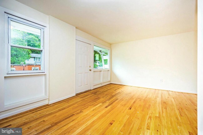 Building Photo - 8121 Allendale Dr