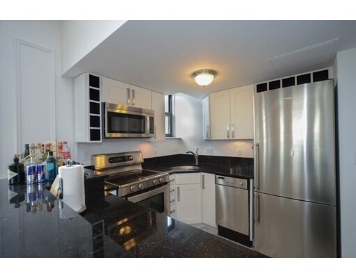 Building Photo - 464 Commonwealth Avenue