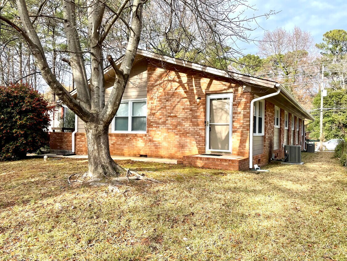 Primary Photo - 224 Adams St