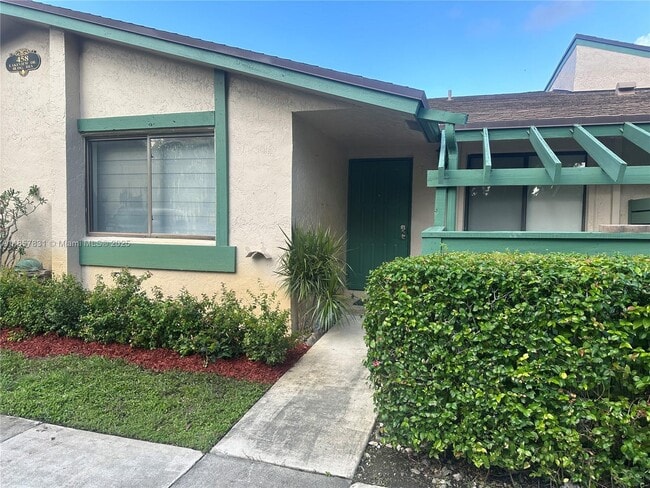 Building Photo - 458 Lakeview Dr