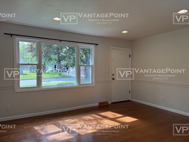 Foto del edificio - 509 Clover Ln
